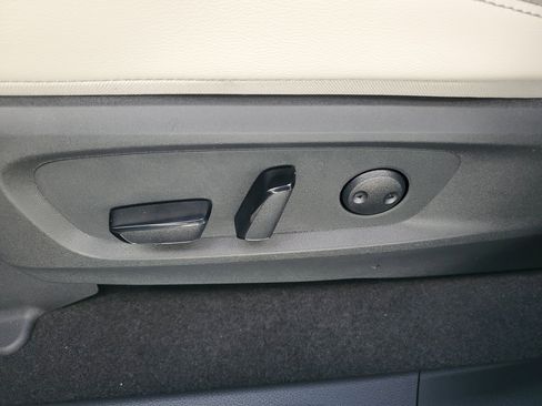 New 2025 Nissan Pathfinder SL w/ Black Appearance Package image 14