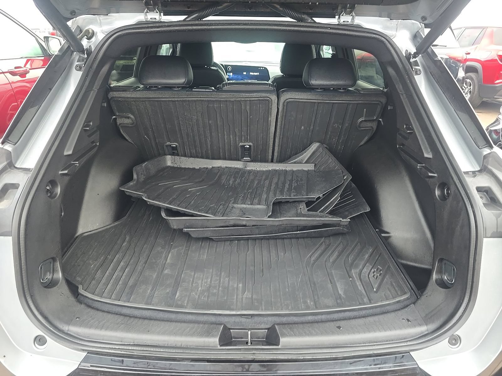 Used 2024 Chevrolet Equinox EV LT FWD image 18