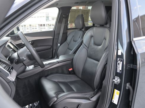 Used 2021 Volvo XC90 T6 Inscription w/ Protection Package Premier image 5