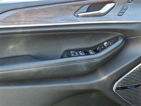 Used 2023 Jeep Grand Cherokee Overland w/ Luxury Tech Group IV image 13