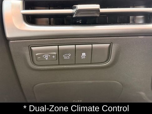 Used 2025 Hyundai Tucson SEL AWD/4WD image 29