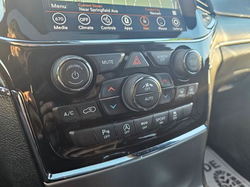 Used 2020 Jeep Grand Cherokee Limited image 25