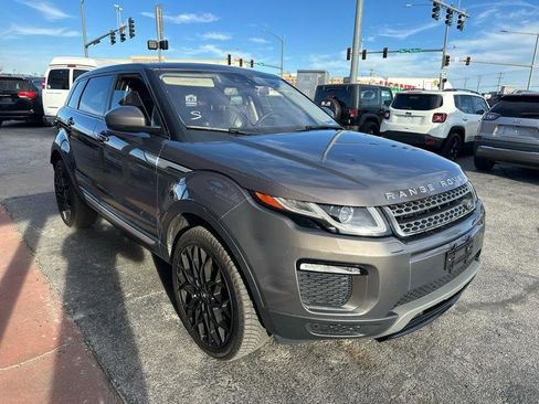 Used 2017 Land Rover Range Rover Evoque HSE image 3