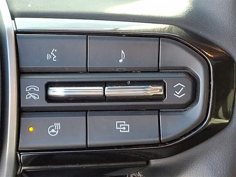 Used 2023 Chevrolet Colorado ZR2 w/ ZR2 Convenience Package III image 22