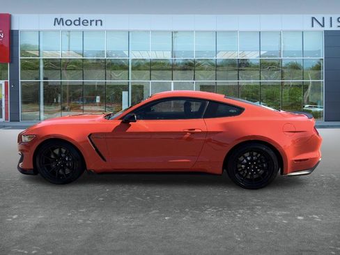 Used 2016 Ford Mustang Shelby GT350 w/ Technology Package RWD image 8