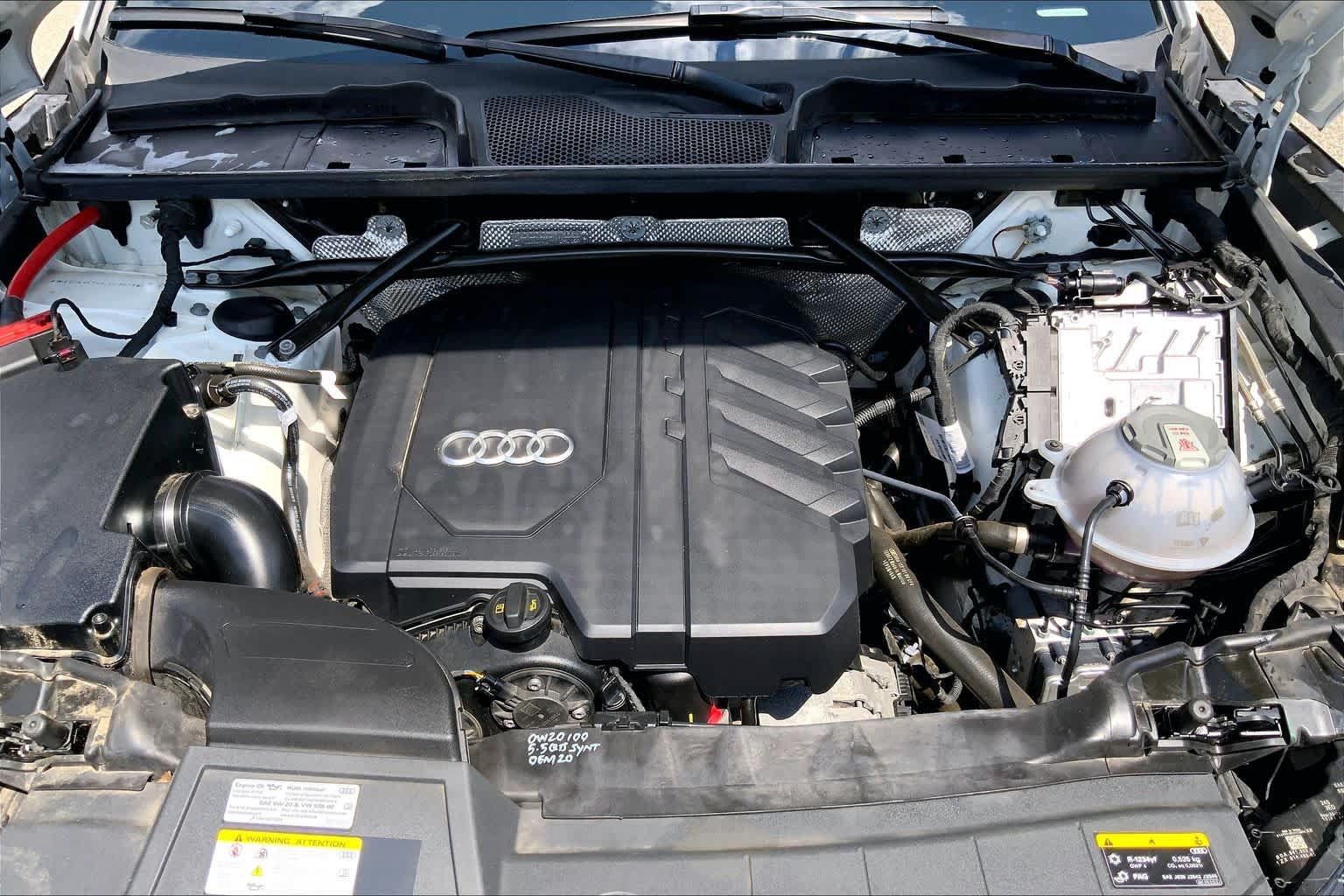 Used 2024 Audi Q5 2.0T Premium w/ Convenience Package AWD/4WD image 32