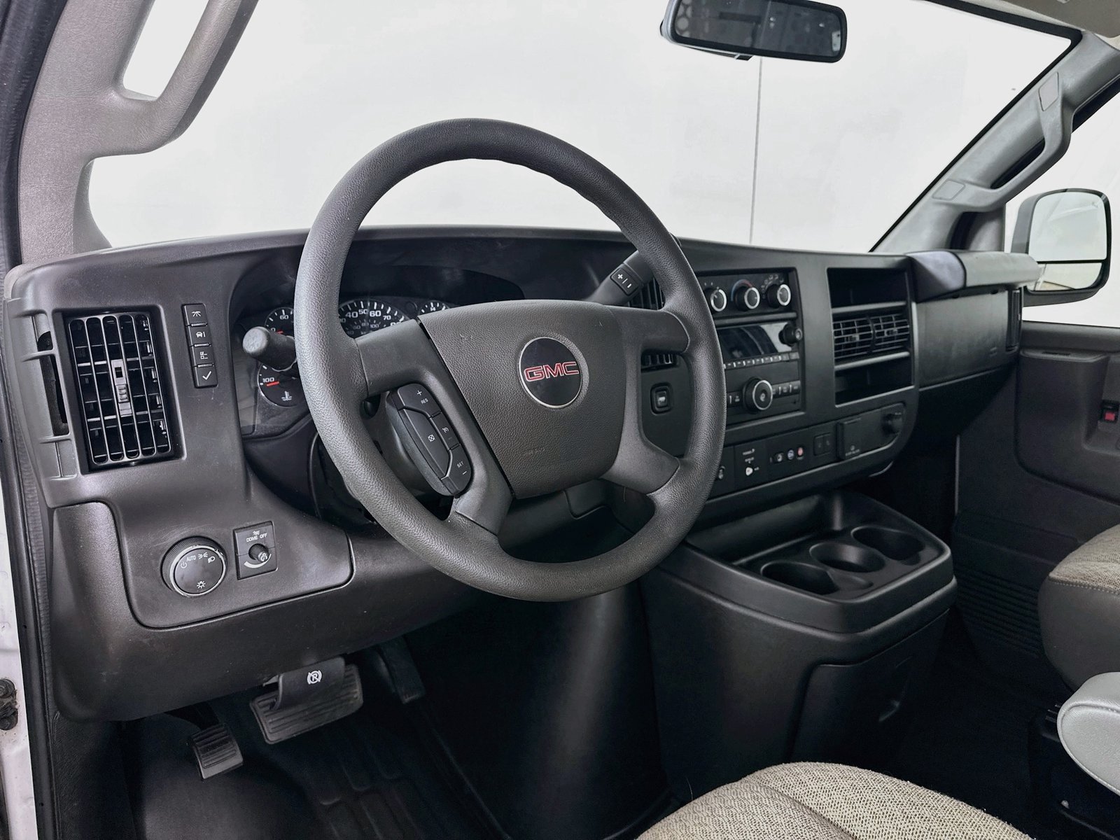 Used 2025 GMC Savana 2500 w/ Enhanced Convenience Package RWD image 26