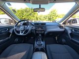 Used 2018 Nissan Rogue SV image 2