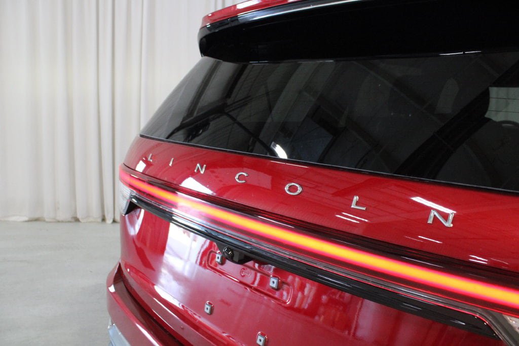 New 2027 Lincoln Aviator AWD image 32