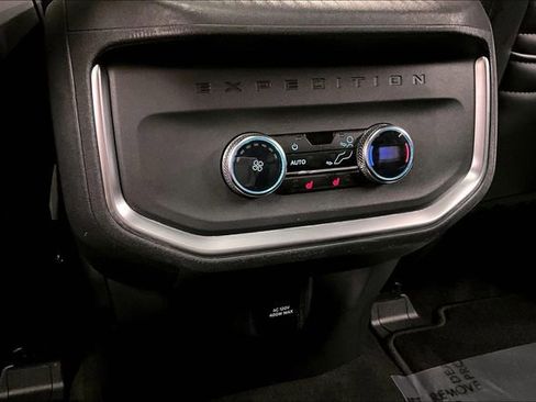 Used 2025 Ford Expedition Max Platinum w/ Driver's Package AWD/4WD image 35