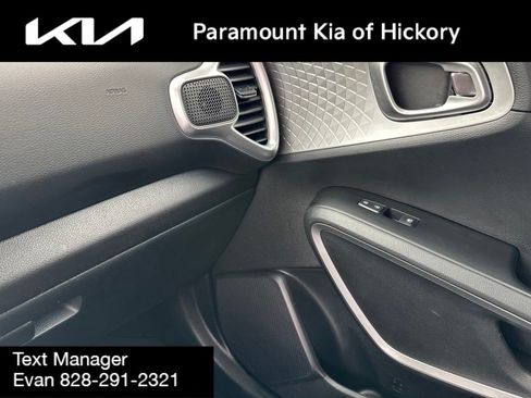 Used 2023 Kia Soul LX w/ Option Group 015 FWD image 26