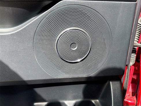 Used 2021 Ford Expedition XLT image 19