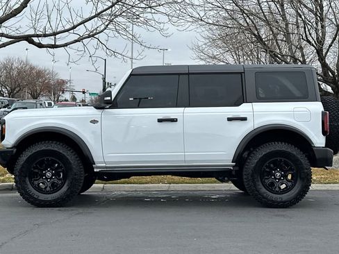 Used 2024 Ford Bronco Wildtrak image 5