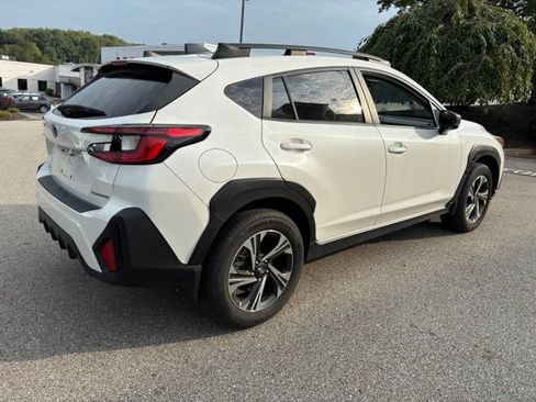 Used 2024 Subaru Crosstrek 2.0i Premium AWD/4WD image 7