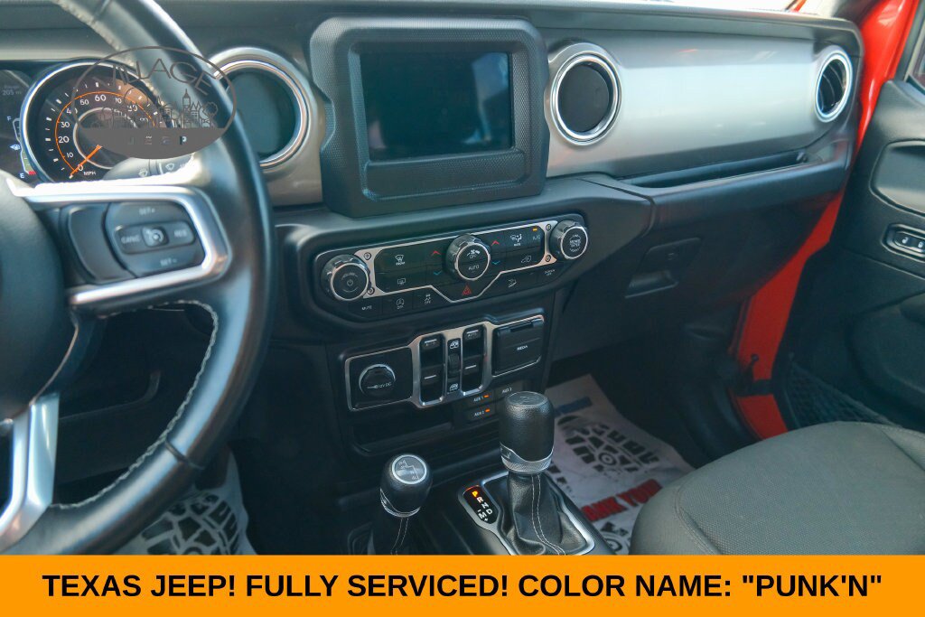 Used 2019 Jeep Wrangler Unlimited Sahara AWD/4WD image 19