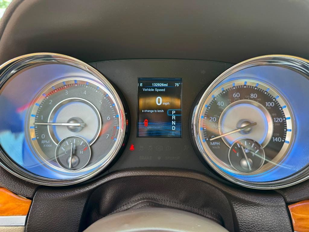 Used 2014 Chrysler 300 C AWD/4WD image 17