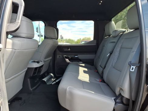Used 2025 Toyota Tundra Limited AWD/4WD image 15