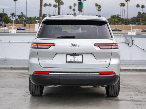Used 2024 Jeep Grand Cherokee L Laredo AWD/4WD image 8