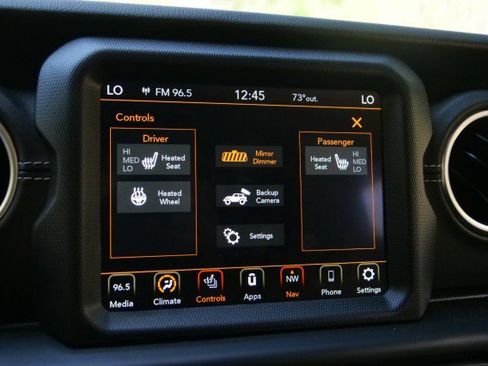 Used 2022 Jeep Wrangler Unlimited Sahara w/ Cold Weather Group image 17