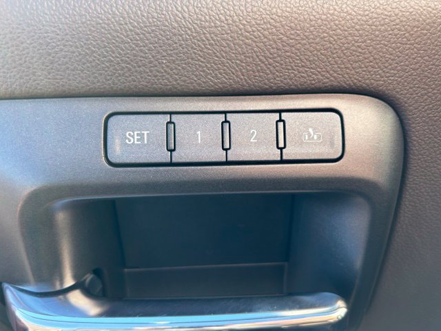 Used 2017 Chevrolet Silverado 1500 High Country AWD/4WD image 7