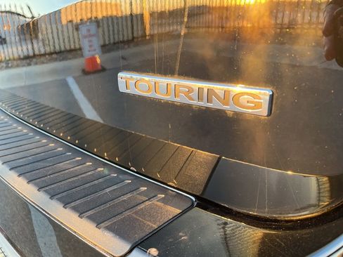 Used 2026 Honda Odyssey Touring image 9