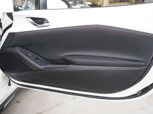 Used 2018 MAZDA MX-5 Miata RF Club w/ Brembo/BBS Package image 9