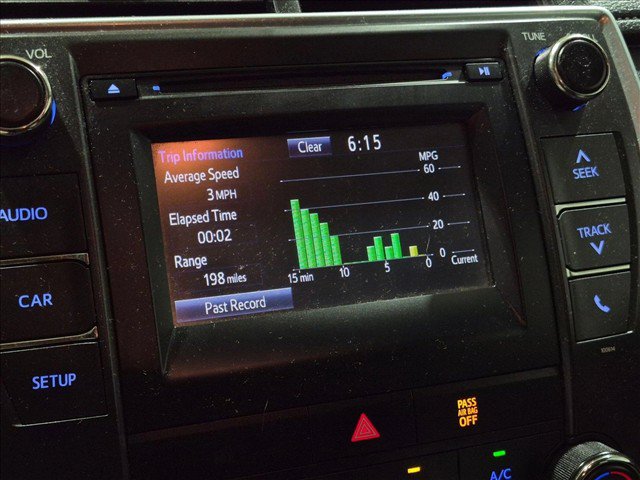 Used 2017 Toyota Camry FWD image 18