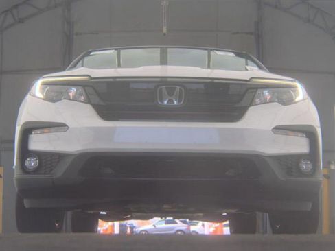 Used 2022 Honda Pilot Sport image 3