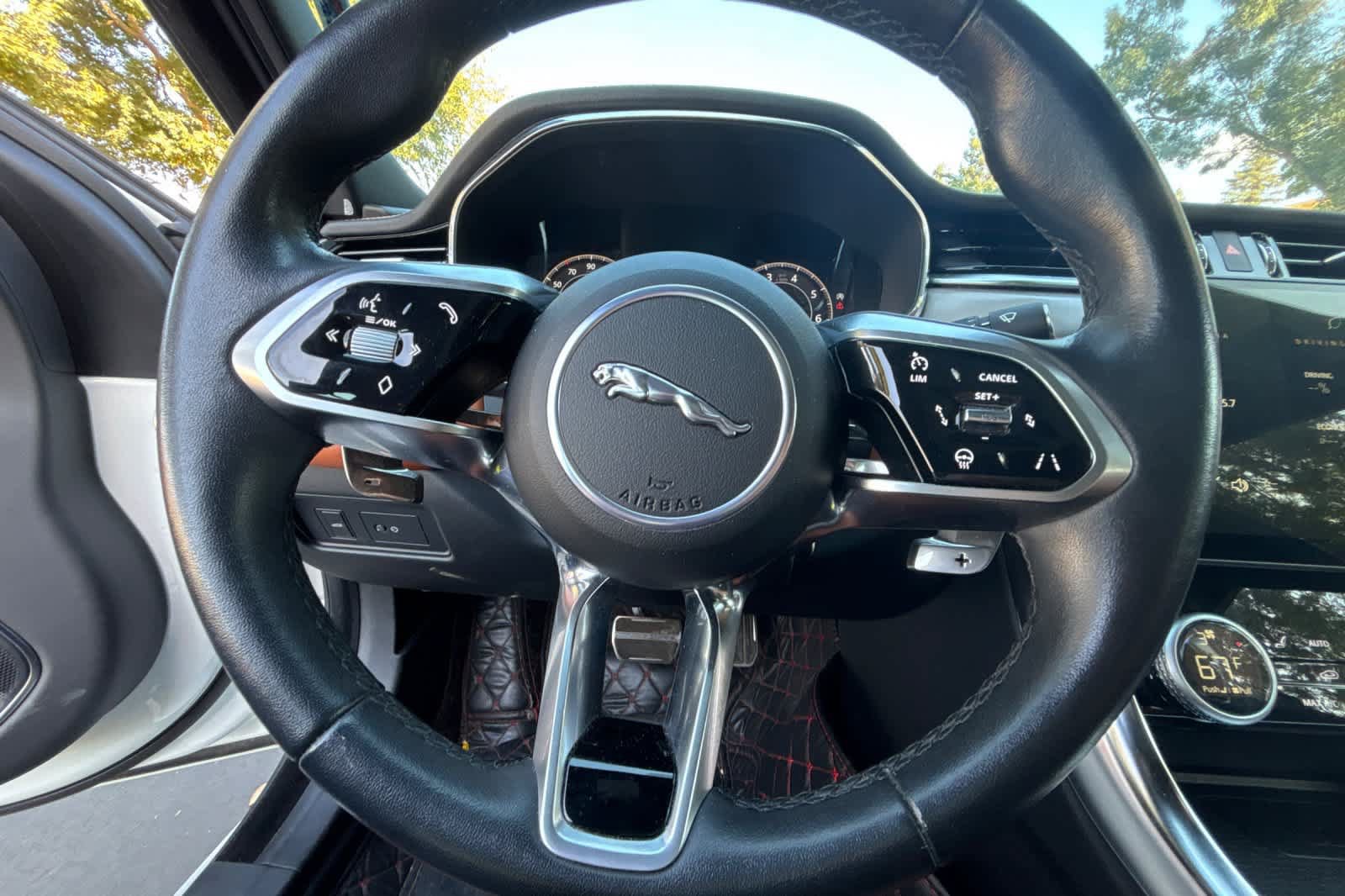 Used 2024 Jaguar XF R-Dynamic SE AWD/4WD image 24