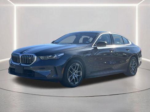 Used 2024 BMW i5 eDrive40i image 24