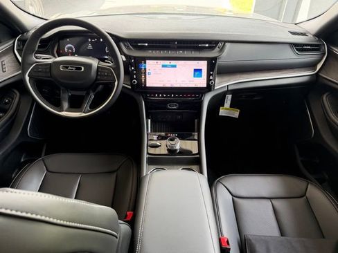New 2026 Jeep Grand Cherokee Limited AWD/4WD image 24