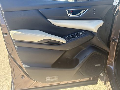 Used 2021 Subaru Ascent Limited w/ Technology Package image 10