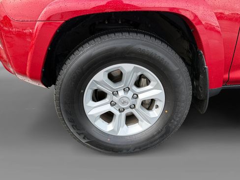 Used 2024 Toyota 4Runner SR5 image 9