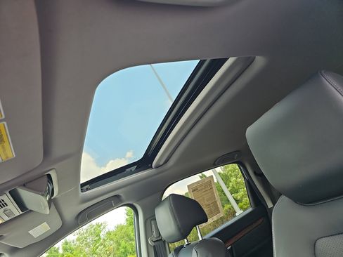 Used 2021 Honda CR-V EX-L image 27