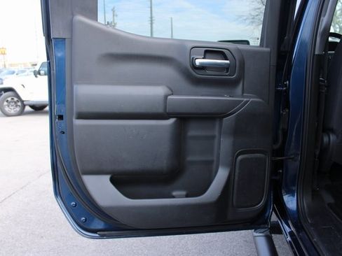 Used 2019 Chevrolet Silverado 1500 Custom Trail Boss w/ Custom Convenience Package image 30