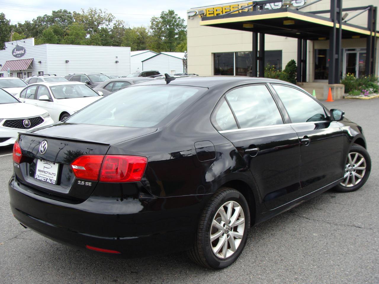 Used 2013 Volkswagen Jetta SE FWD image 6