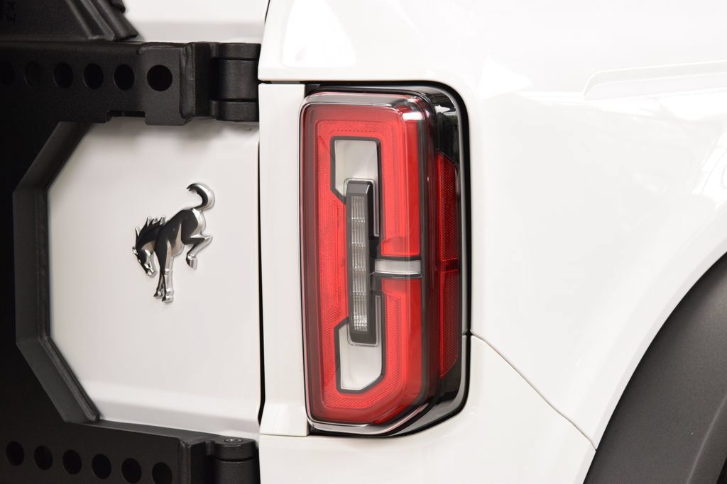 Used 2024 Ford Bronco Badlands AWD/4WD image 17