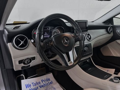 Used 2015 Mercedes-Benz GLA 250 4MATIC image 9