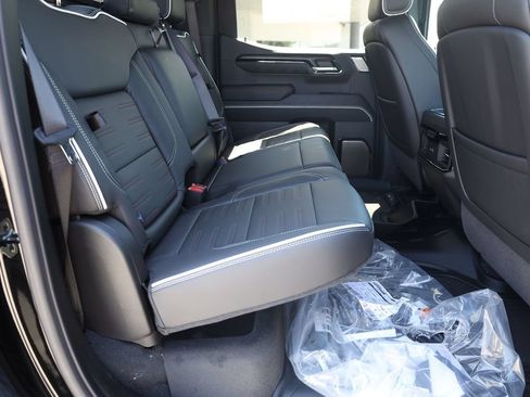 New 2026 GMC Sierra 1500 AT4X AWD/4WD image 18