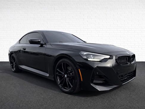 Used 2022 BMW 230i Coupe w/ M Sport Package RWD image 3