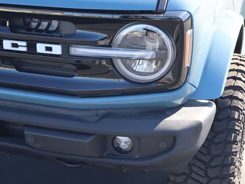 Used 2022 Ford Bronco Outer Banks image 10