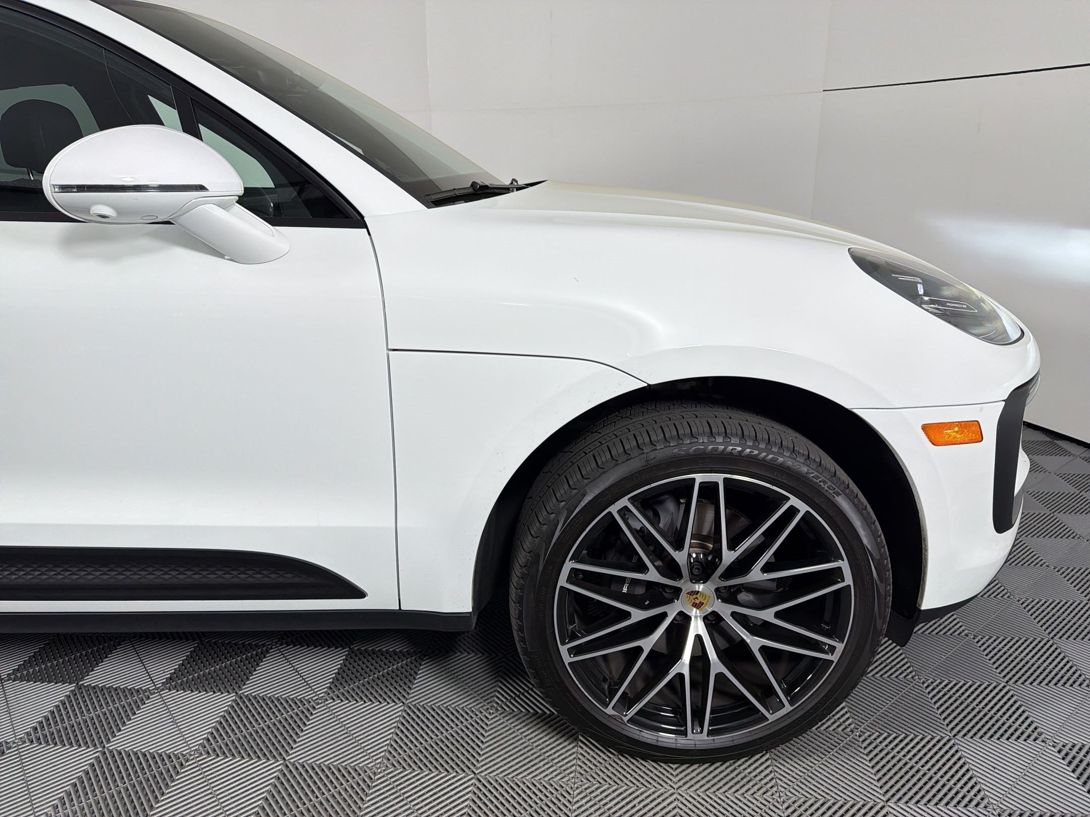 Certified 2026 Porsche Macan AWD/4WD image 12