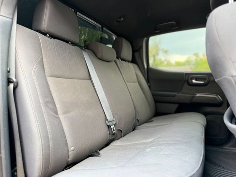 Used 2019 Toyota Tacoma TRD Off-Road AWD/4WD image 24