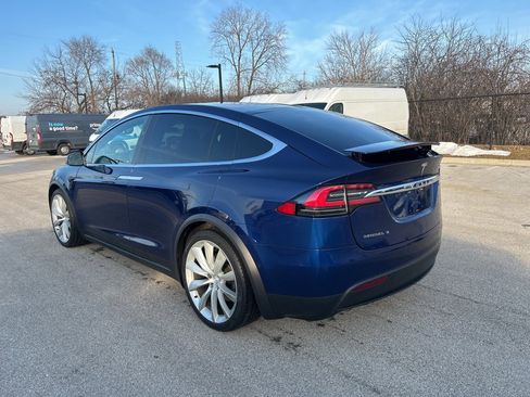 Used 2017 Tesla Model X image 3