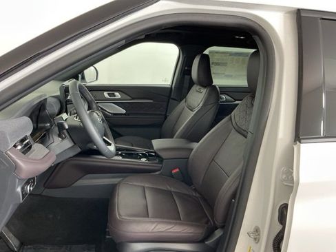 New 2026 Ford Explorer Platinum w/ LUX Leather Package image 17