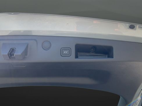 Certified 2024 Chevrolet Equinox LT AWD/4WD image 39