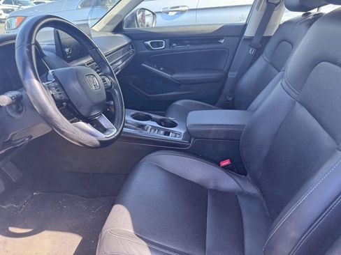 Used 2023 Honda Civic Touring image 9