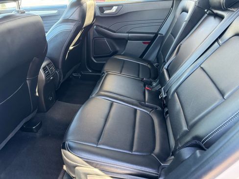 Used 2022 Ford Escape SEL image 13