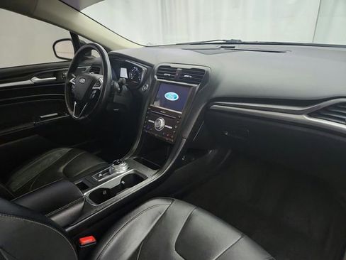 Used 2020 Ford Fusion Titanium image 29