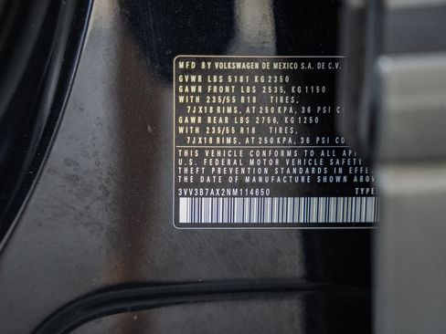 Used 2022 Volkswagen Tiguan SE w/ Panoramic Sunroof Package FWD image 44